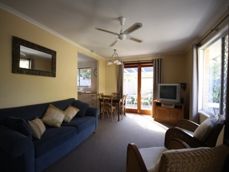 Hollywell QLD 4216