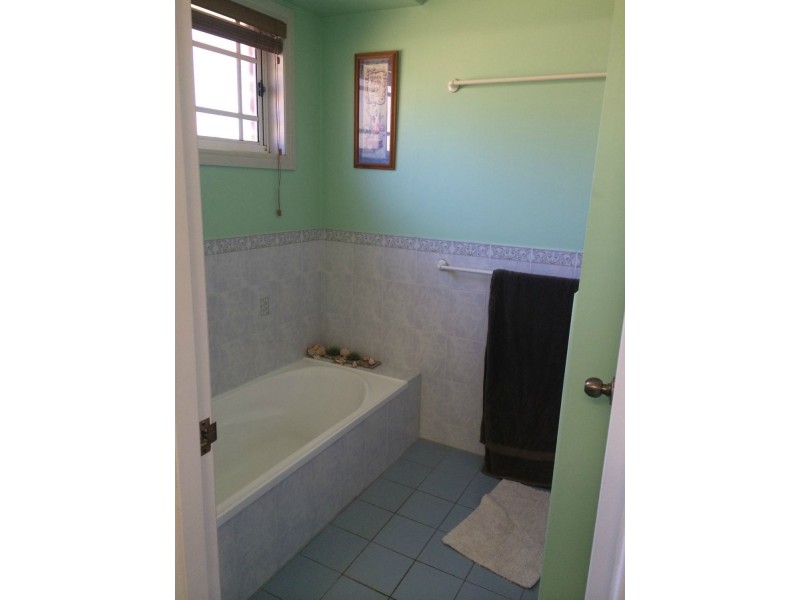 17 Lakeside Drive, Casino NSW 2470