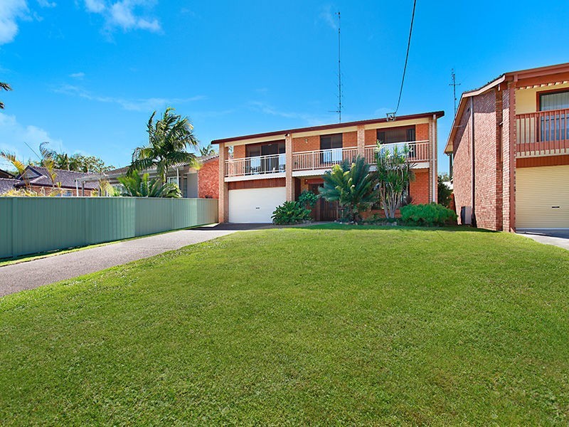 15 Gordon Avenue, Summerland Point NSW 2259