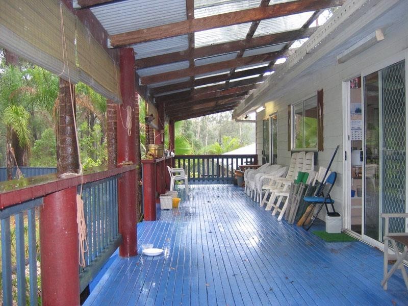 13 Scotts Road, Mitchells Island NSW 2430