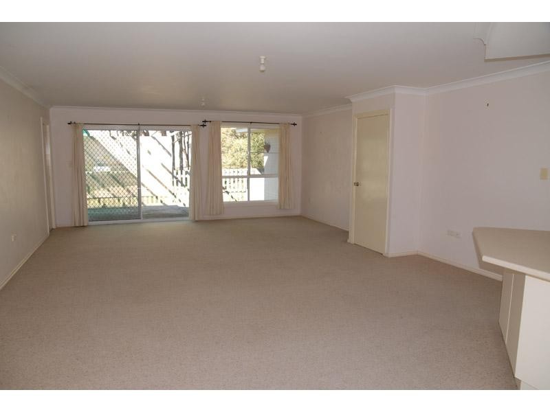 2/58 Old Bar Road, Old Bar NSW 2430