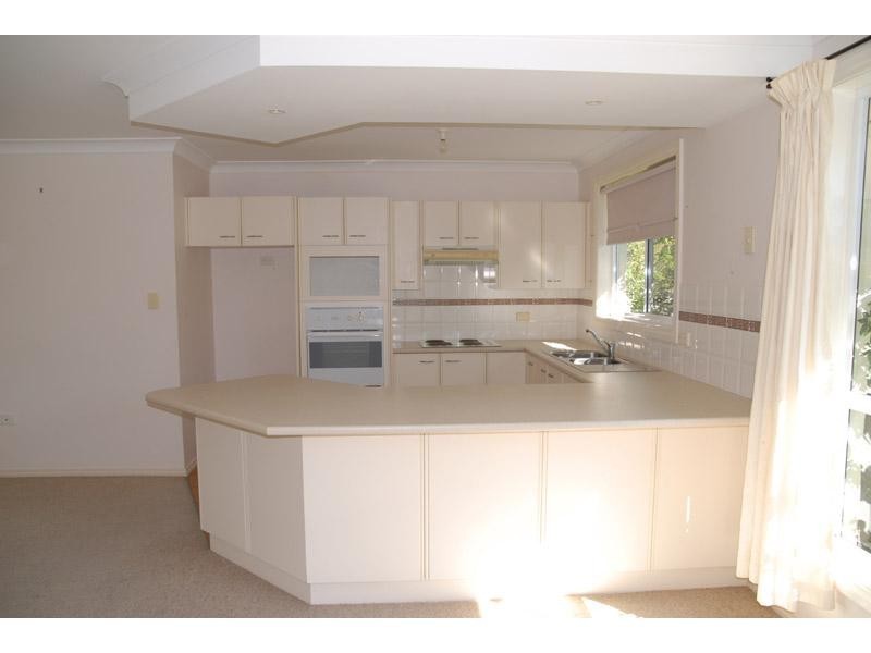 2/58 Old Bar Road, Old Bar NSW 2430
