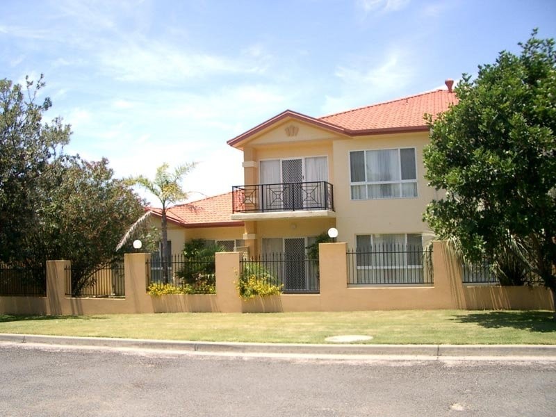 32/32 Lewis Street, Old Bar NSW 2430