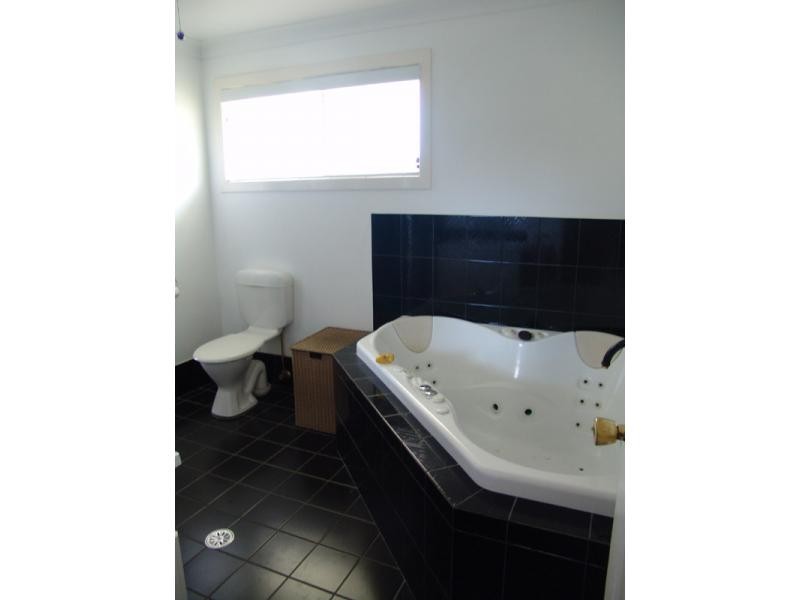 Old Bar NSW 2430