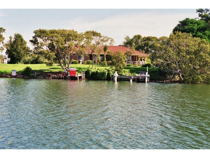 Oxley Island NSW 2430