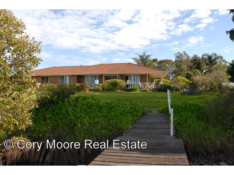 Oxley Island NSW 2430