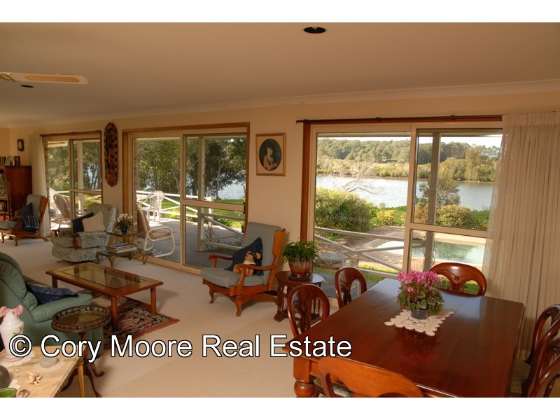 Oxley Island NSW 2430