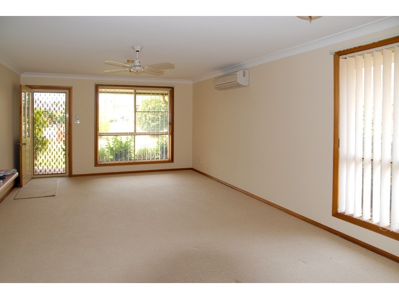 2/3 Silky Ash Close, Old Bar NSW 2430