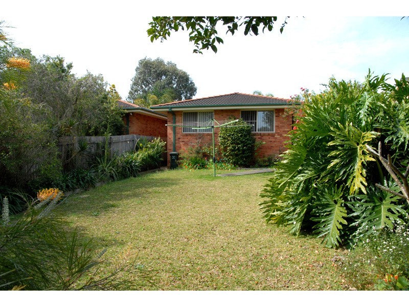 2/3 Silky Ash Close, Old Bar NSW 2430