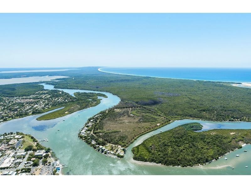 20 Noosa River Drive, Noosa North Shore QLD 4565