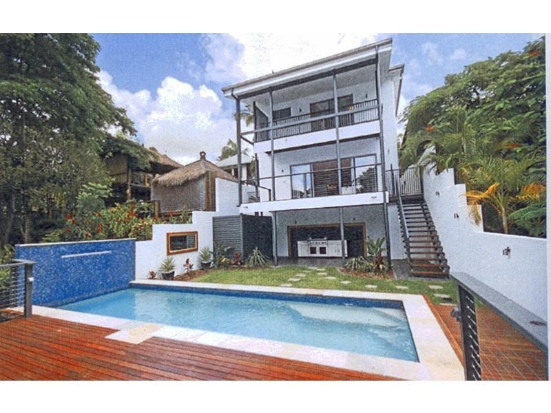 31 Pine Street, Hamilton QLD 4007