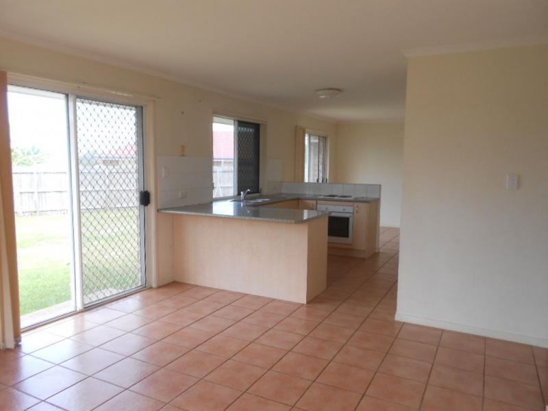 8 Andrea Court, Deception Bay QLD 4508