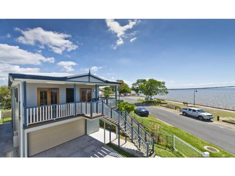 93 Esplanade  North, Deception Bay QLD 4508