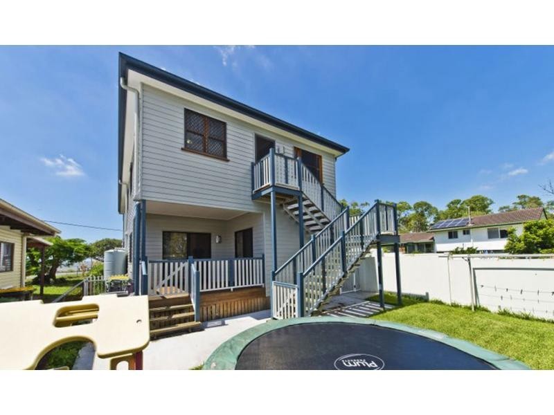 93 Esplanade  North, Deception Bay QLD 4508