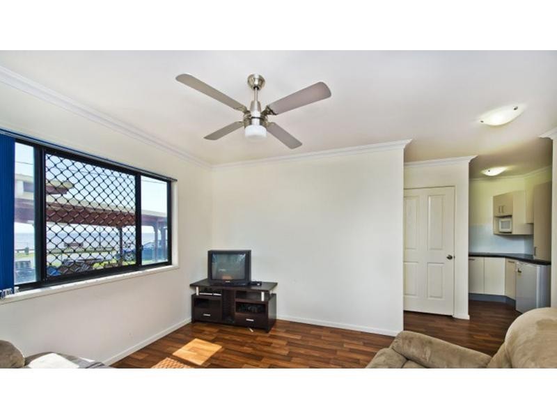93 Esplanade  North, Deception Bay QLD 4508