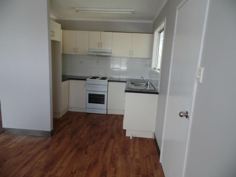 8 Seaview Parade, Deception Bay QLD 4508