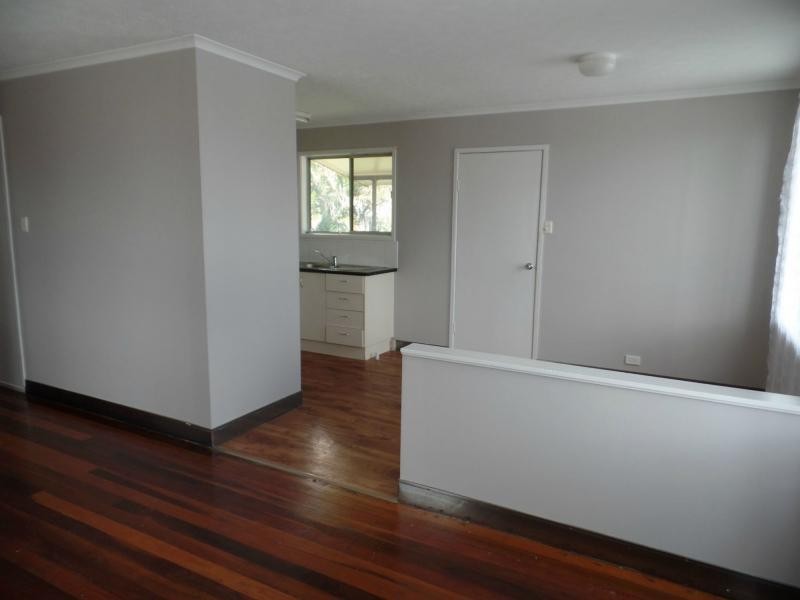 8 Seaview Parade, Deception Bay QLD 4508