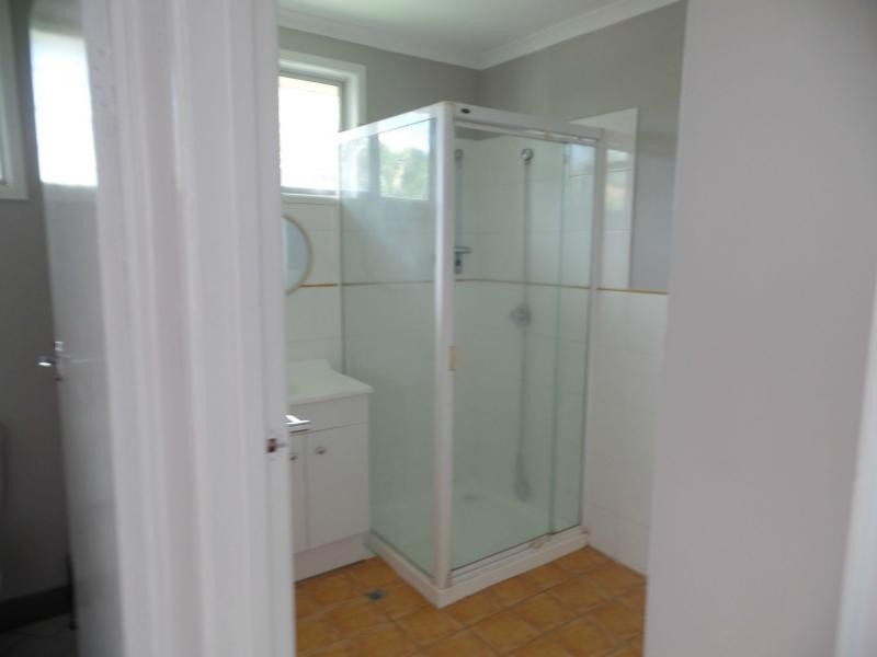 8 Seaview Parade, Deception Bay QLD 4508
