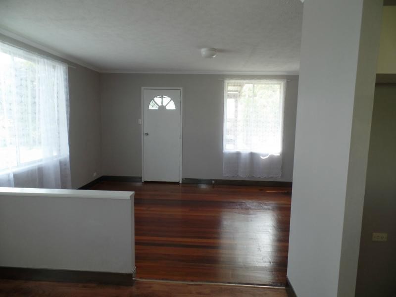 8 Seaview Parade, Deception Bay QLD 4508