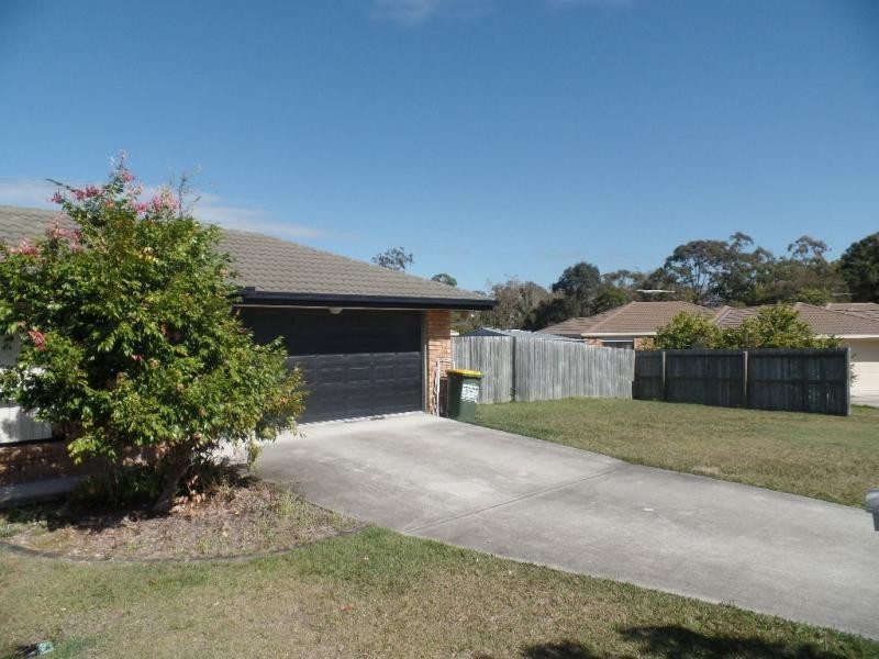 Rothwell QLD 4022