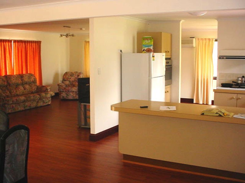 100 Blue Pacific Road, Deception Bay QLD 4508