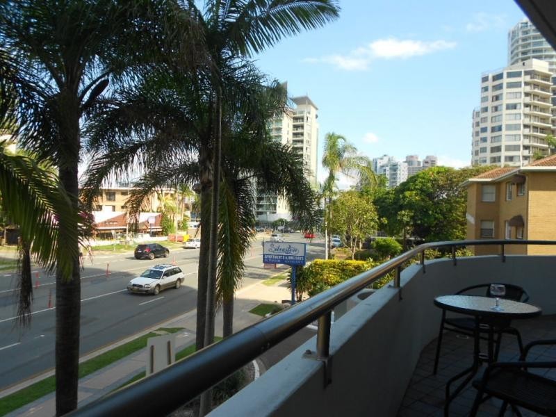 9/2940 Gold Coast Highway, Surfers Paradise QLD 4217