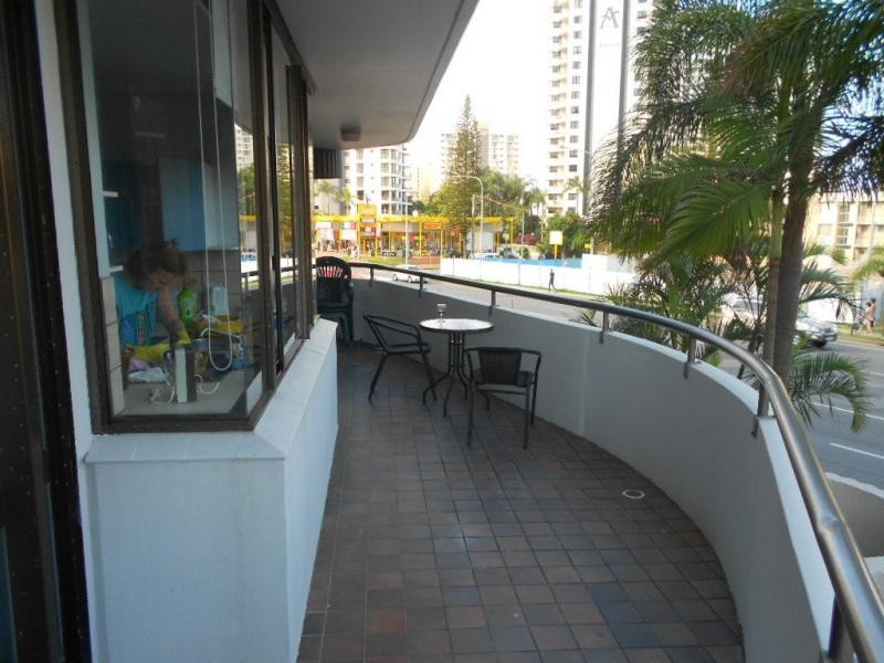 9/2940 Gold Coast Highway, Surfers Paradise QLD 4217