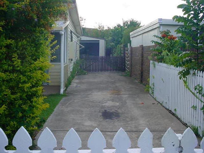 8 Airlie Avenue, Deception Bay QLD 4508