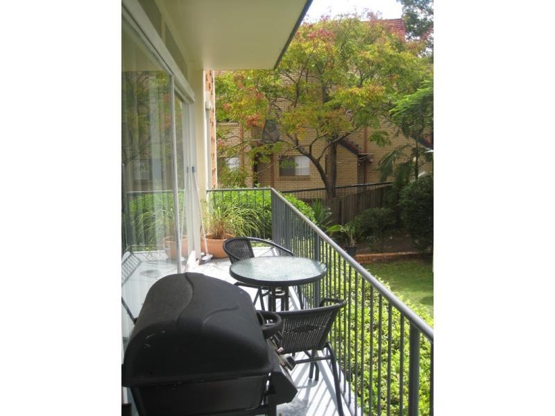 8/23 LLewellyn Street, New Farm QLD 4005