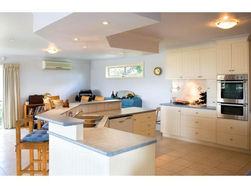 31 School Avenue, Newhaven VIC 3925