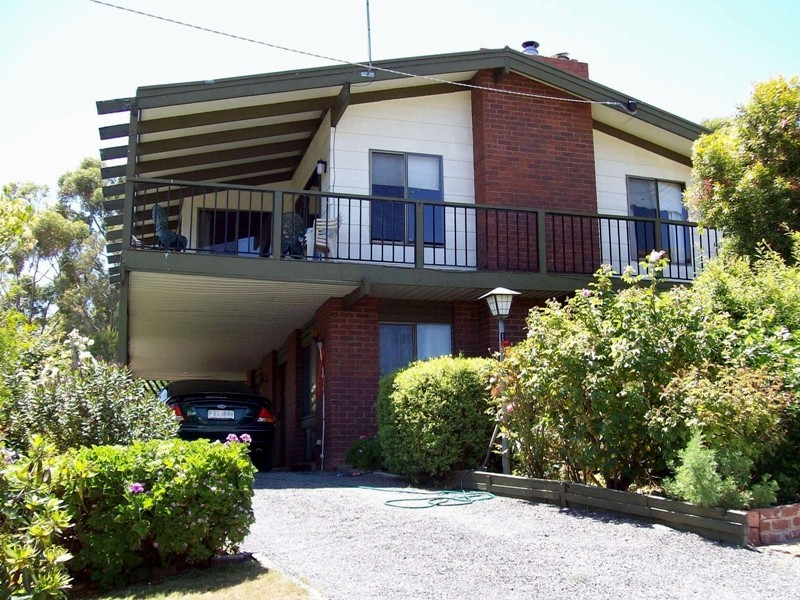 1 Robinson Crescent, Grantville VIC 3984