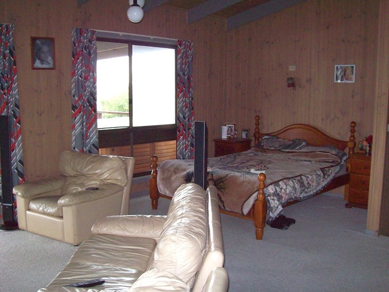 32 Lorna Doone Drive, Coronet Bay VIC 3984