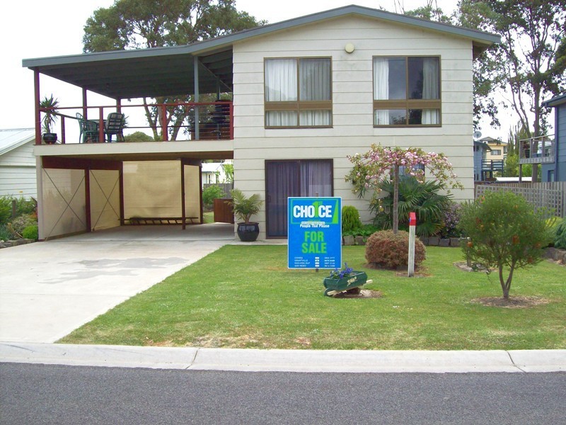 32 Lorna Doone Drive, Coronet Bay VIC 3984