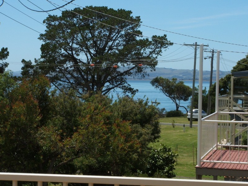 10 Anderson Street, Newhaven VIC 3925