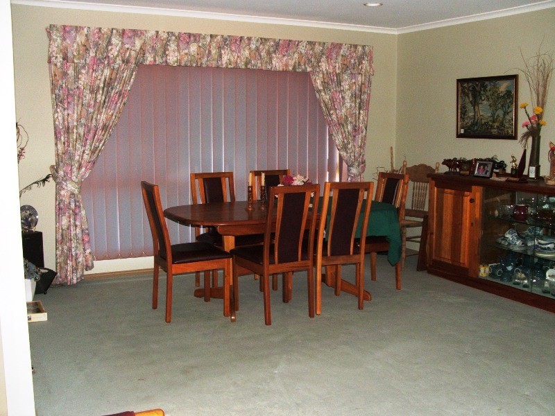 10 Bergin Grove, San Remo VIC 3925