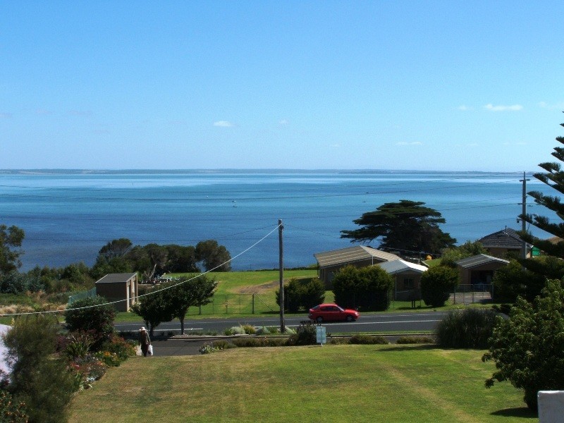 27 Phillip Island Road, San Remo VIC 3925