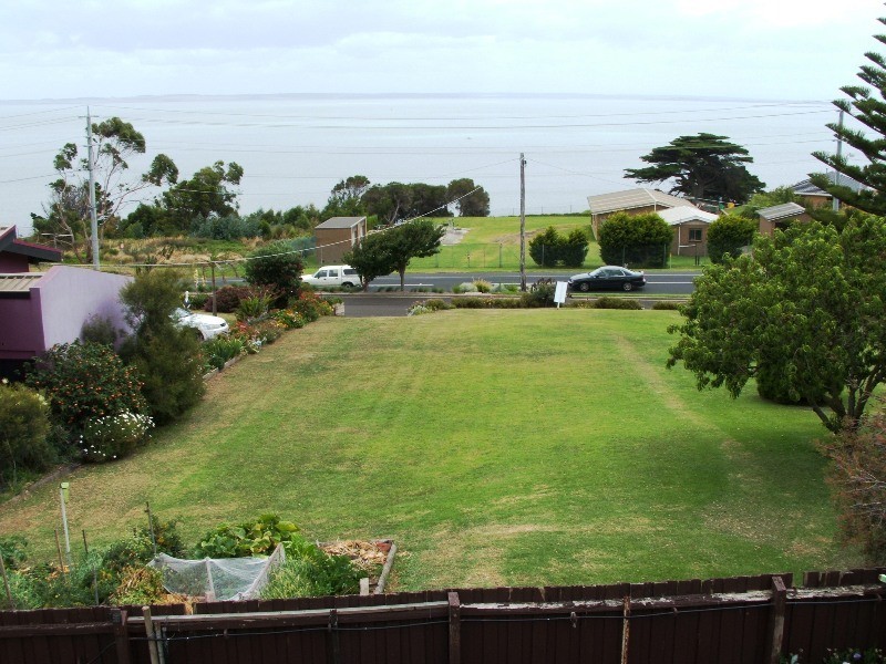 27 Phillip Island Road, San Remo VIC 3925