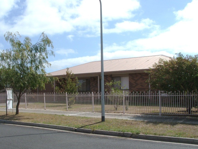 3 Robert Drive, Cowes VIC 3922