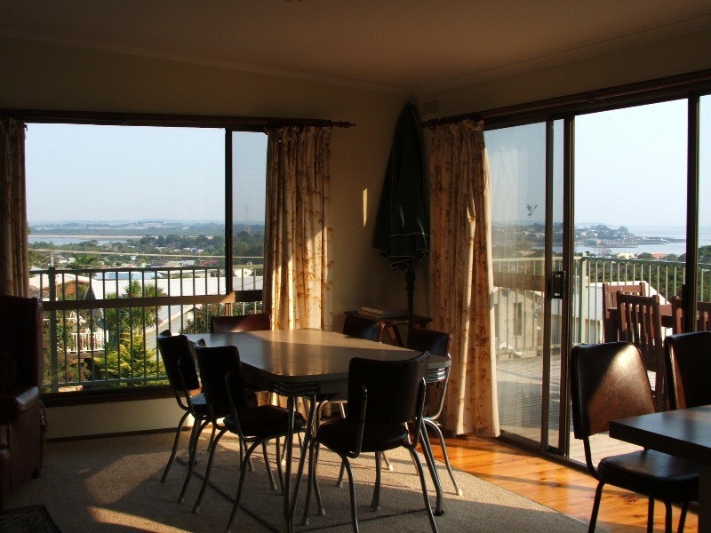 14 The Broadway, San Remo VIC 3925