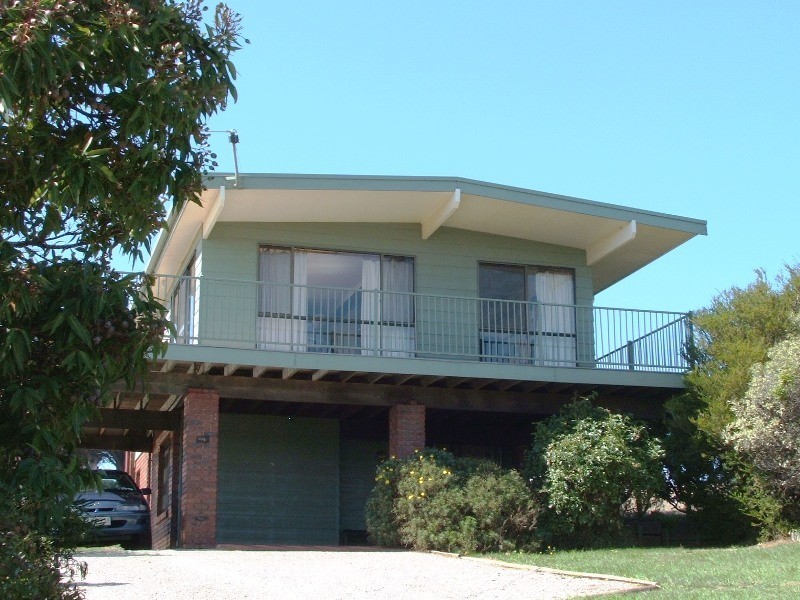 14 The Broadway, San Remo VIC 3925