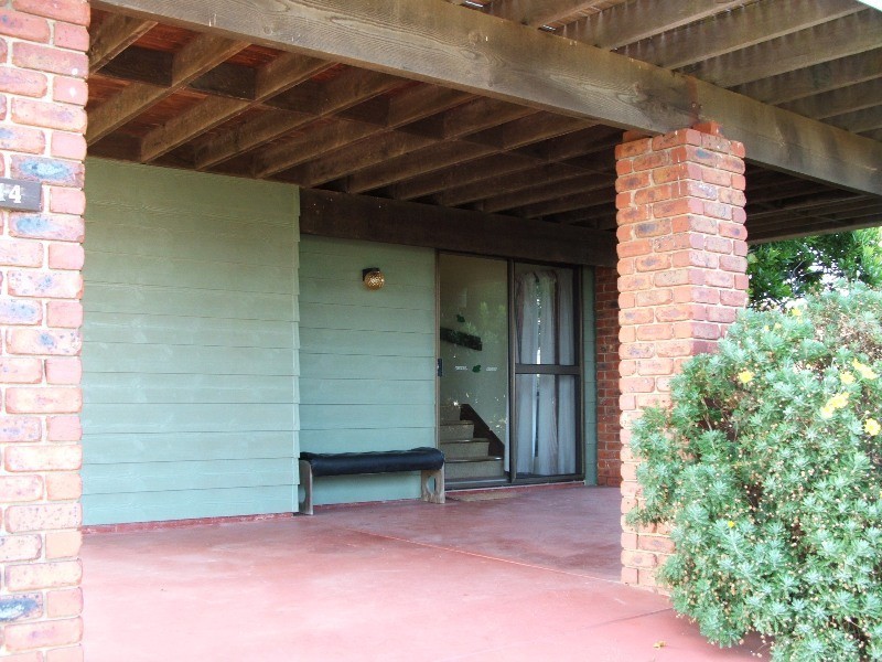 14 The Broadway, San Remo VIC 3925