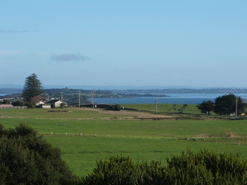 50 Potters Hill Road, San Remo VIC 3925