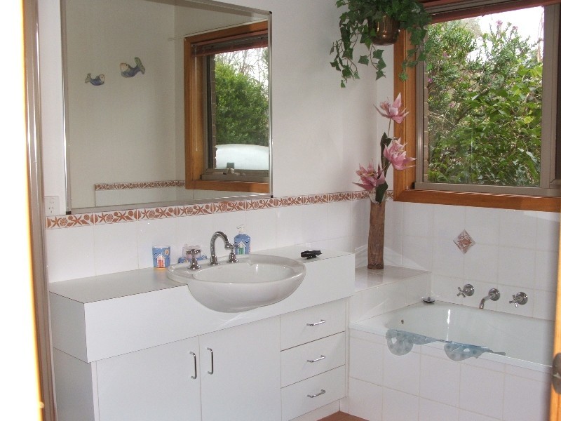 50 Potters Hill Road, San Remo VIC 3925