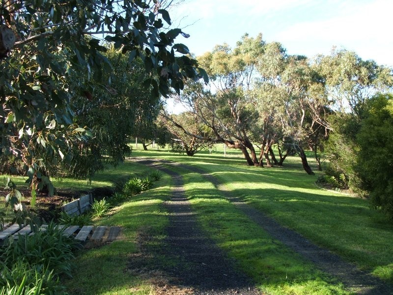 50 Potters Hill Road, San Remo VIC 3925