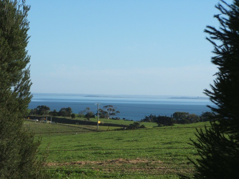 50 Potters Hill Road, San Remo VIC 3925