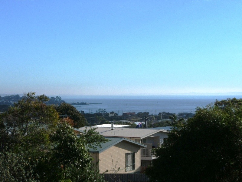3 The Broadway, San Remo VIC 3925
