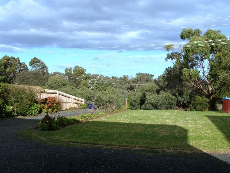 9 Beach Crescent, Newhaven VIC 3925