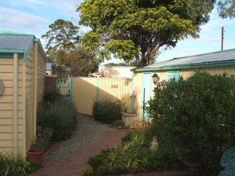 50 Forrest Avenue, Newhaven VIC 3925