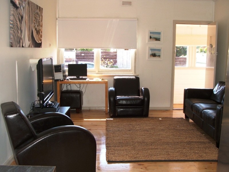 10 Hazelwood Road, San Remo VIC 3925