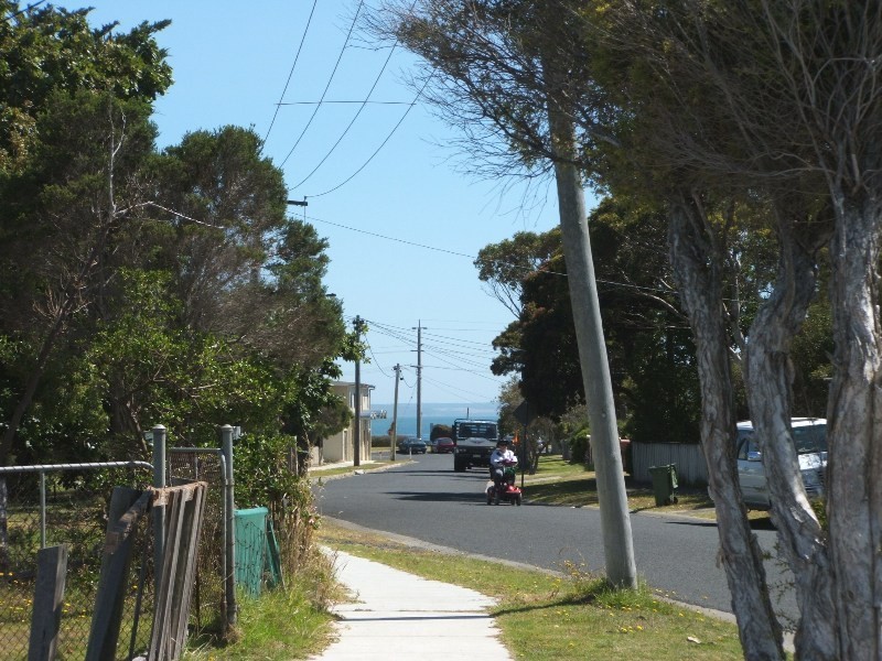 10 Hazelwood Road, San Remo VIC 3925
